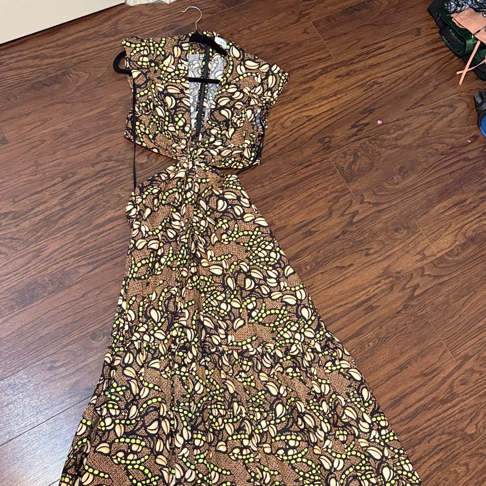 Elegant Brown and Green Patterned Dress